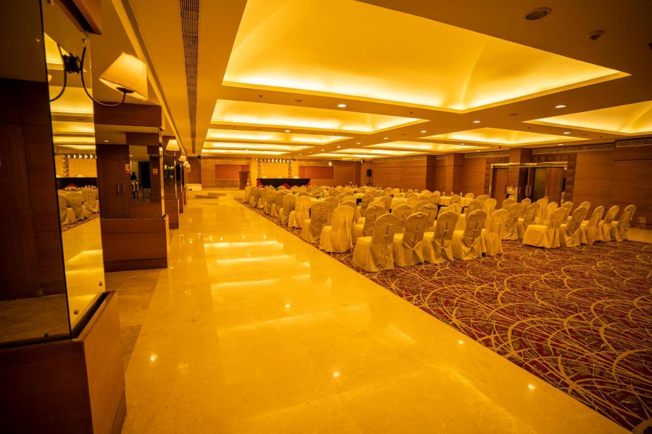 Royal Orchid Central, Шимога Экстерьер фото